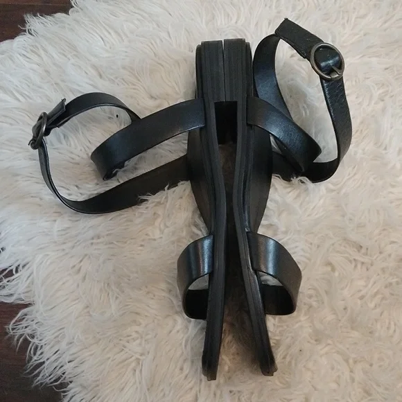 Vionic Anaya Ankle Wrap Black Strappy Sandals - Picture 8 of 8